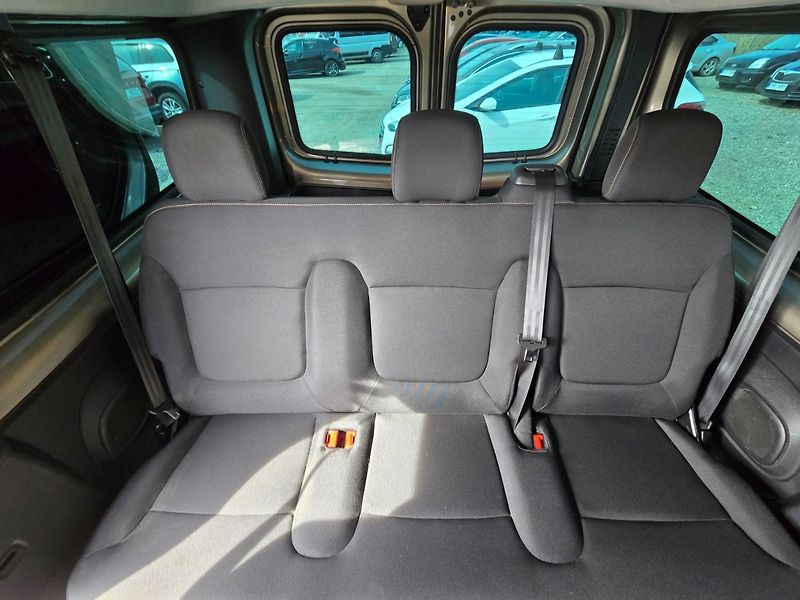 Renault Trafic (2020) 1.6 DCi 8.místn - fotka 16 z 22