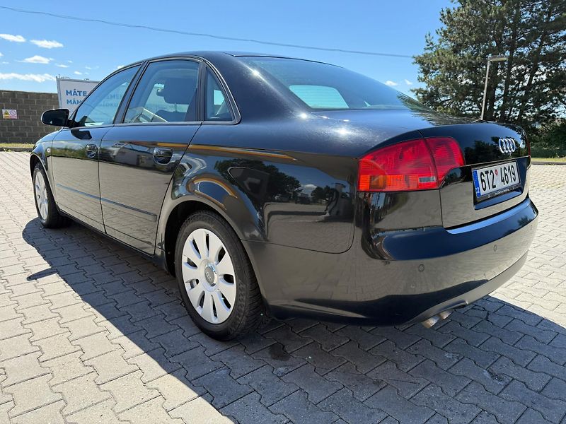 Audi A4 2,0 TDI automat - fotka 3 z 15