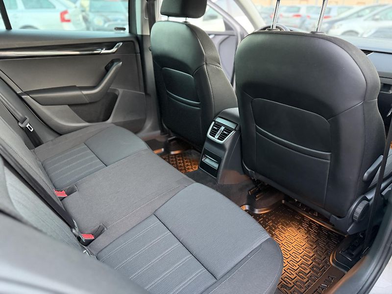 Škoda Octavia 2.0 Tdi, 110kw, 4x4, manual,ČR - fotka 10 z 15