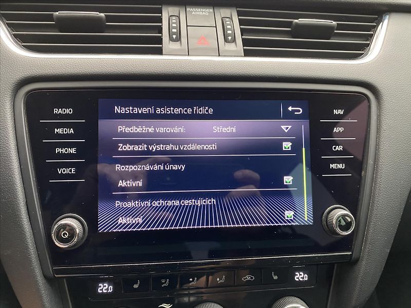 Škoda Octavia 1,5 TSI 110kW Ambition - fotka 16 z 28
