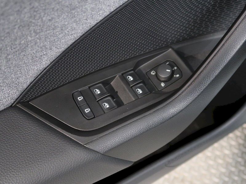 Škoda Octavia (2025) TOP SELECTION 2.0TDI 110KW DSG - fotka 35 z 39