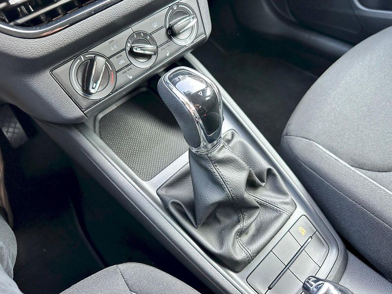Škoda Scala (2022) 1.0 TSI 81kW AmbitionPlus DSG - fotka 18 z 22