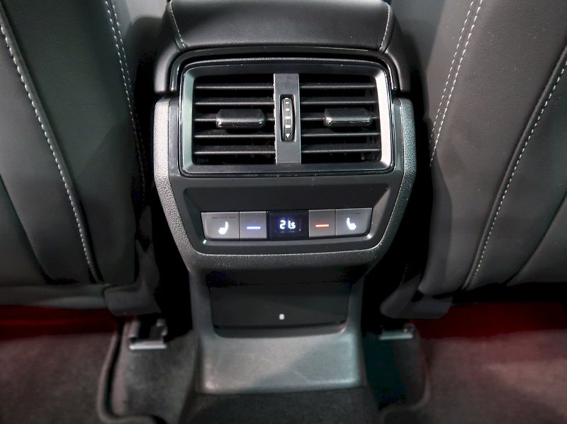 Škoda Kodiaq (2023) SPORTLINE 2.0TSI 140KW 4x4 DSG - fotka 40 z 44