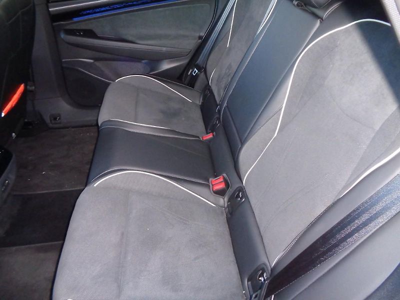 Volkswagen ID.7 Tourer Pro People  210 kW, 77 kWh - fotka 24 z 30
