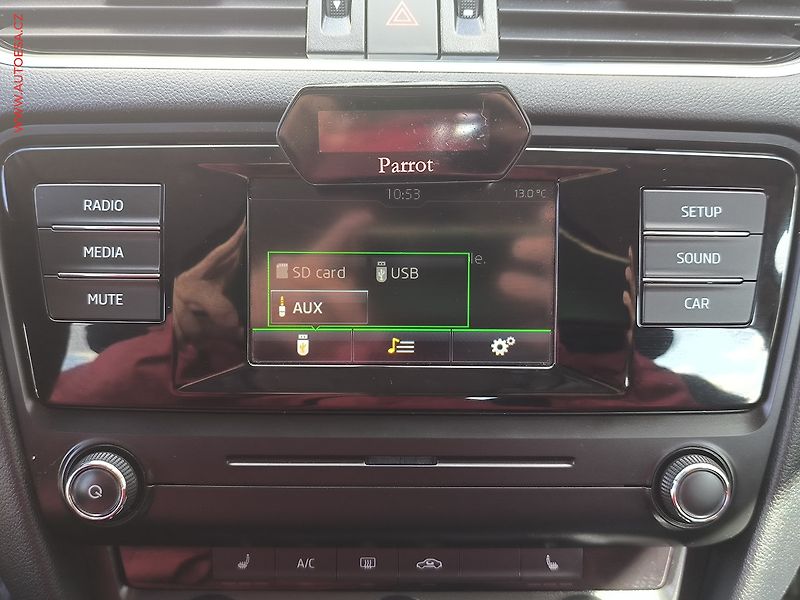 Škoda Octavia (2016) 1.6 TDi, ČR, AC, výhřev sed - fotka 12 z 18