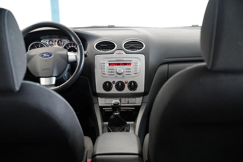 Ford Focus - fotka 17 z 19