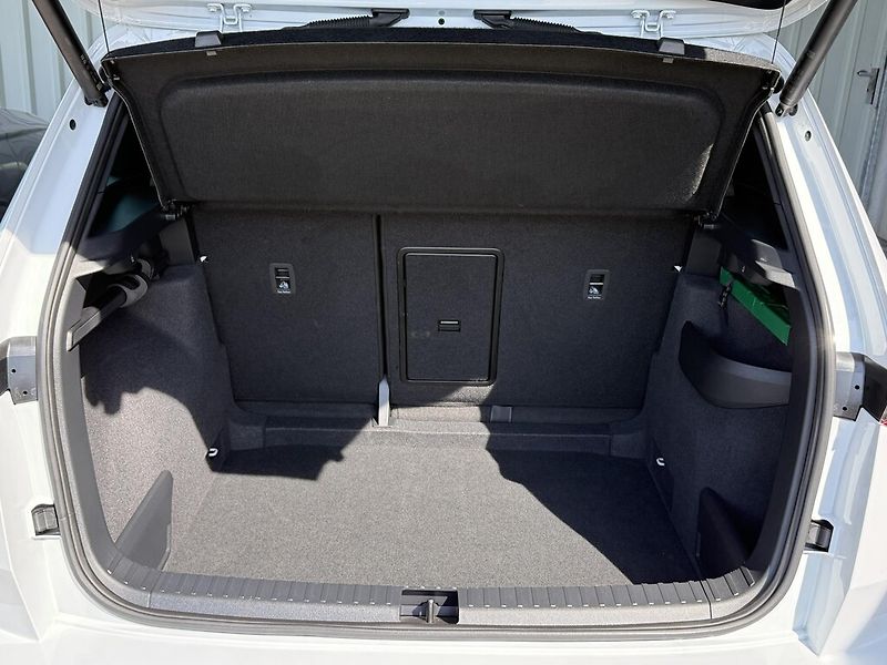 Škoda Karoq DSG 1,5TSi 110kW SportLine - fotka 24 z 24