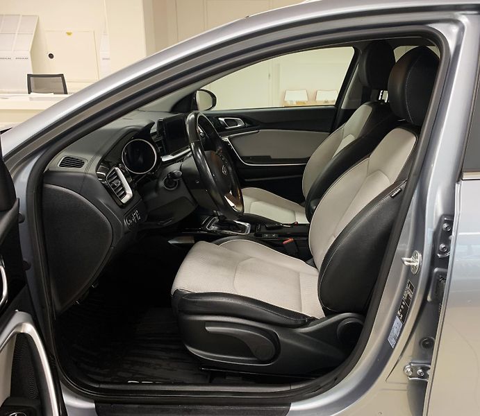Kia Ceed 1,4 T-GDi Exclusive DCT, ČR - fotka 10 z 25