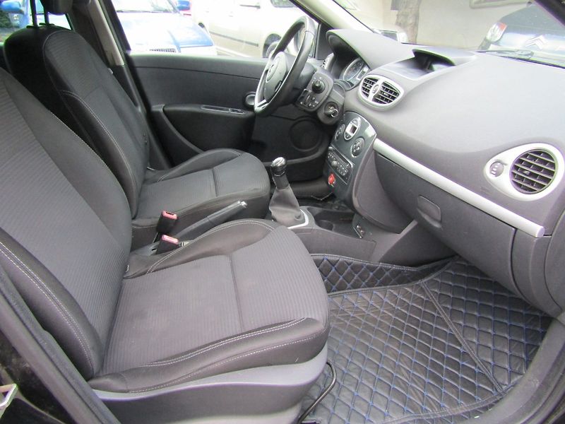 Renault Clio (2013) 1.2i 55kW  ZIMNÍ PNEU - fotka 26 z 34