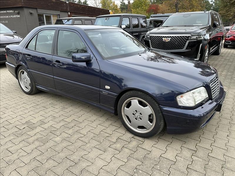 Mercedes-Benz Ostatní 4,3   43 AMG - fotka 4 z 28