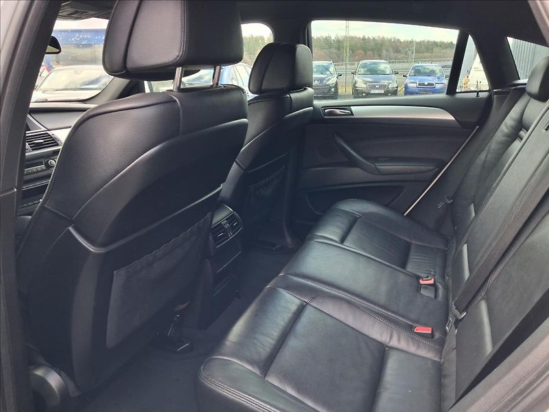 BMW X6 3,0 X-Drive, kamera - fotka 9 z 14