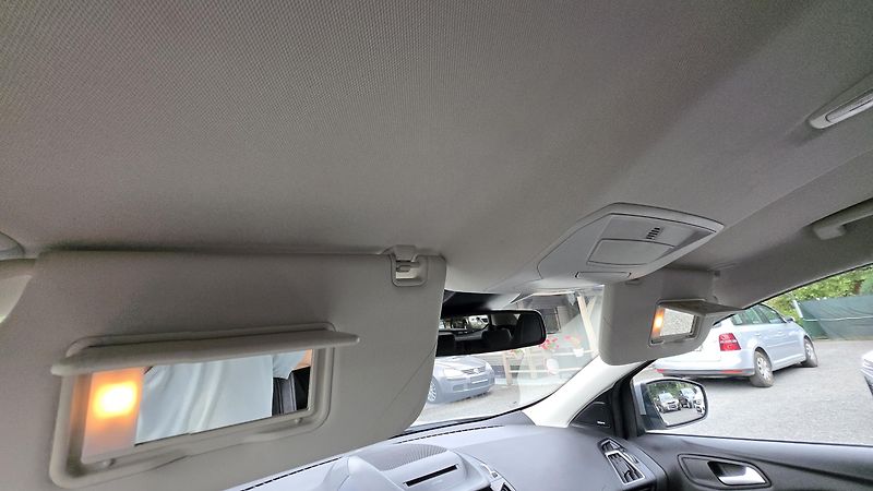 Ford Kuga 2.0TDCIi TITANIUM  110KW 1MAJ. - fotka 35 z 43