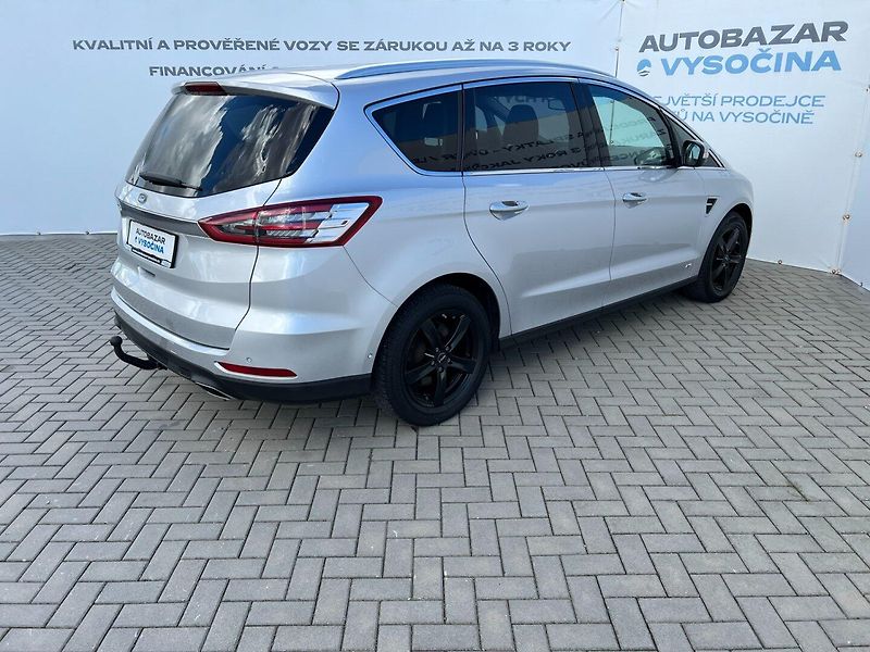 Ford S-MAX (2018) Titanium! 2.0TDCi 132kW! LED! - fotka 4 z 40