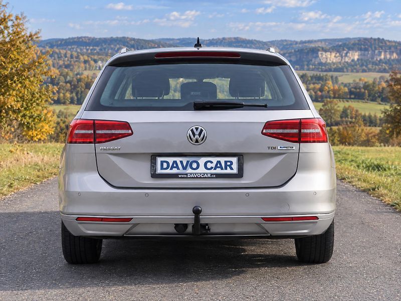Volkswagen Passat 1,6 TDI Comfortline LED - fotka 6 z 28