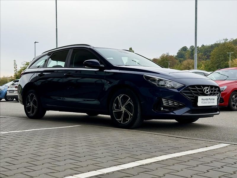 Hyundai i30 1,5 i  WG Comfort Alu 16 - fotka 4 z 25
