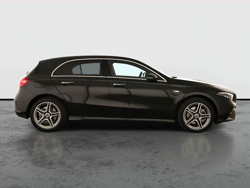 Mercedes-Benz Třídy A (2025) A 250 e, AMG Line, Navigace - fotka 6 z 24