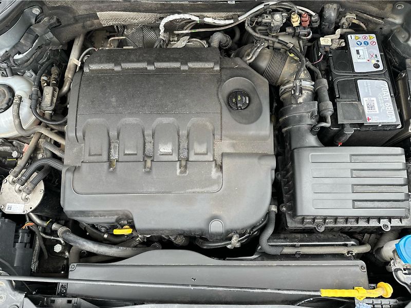 Škoda Karoq 2.0TDi 110kW STYLE 4x4 DSG - fotka 25 z 25