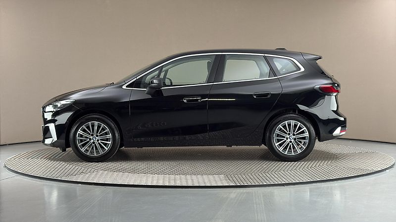 BMW Řada 2 218i AUT Luxury Line - fotka 4 z 27