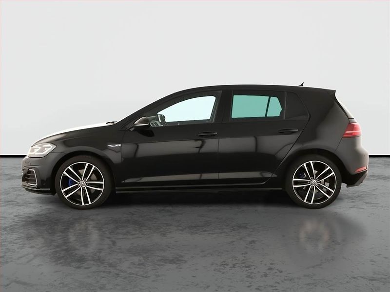 Volkswagen Golf (2020) GTE, Automat, Tempomat - fotka 3 z 16