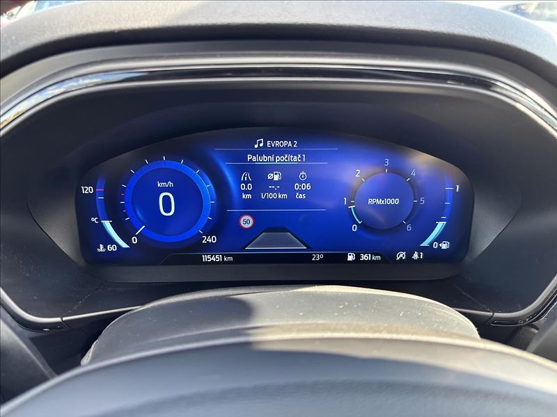 Ford Focus 1,5 EcoBlue 88 kW ST-line - fotka 28 z 43