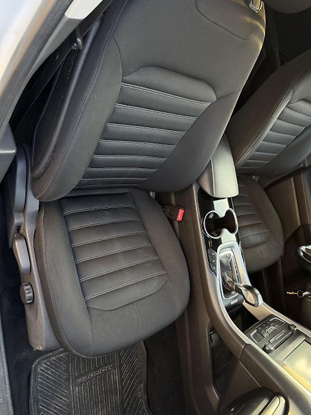 Ford Mondeo (2015) 2.0 /132kW - fotka 13 z 15