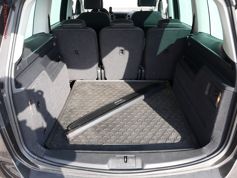 Volkswagen Sharan (2014) 2.0 TDI, panorama, autoAC - fotka 7 z 21