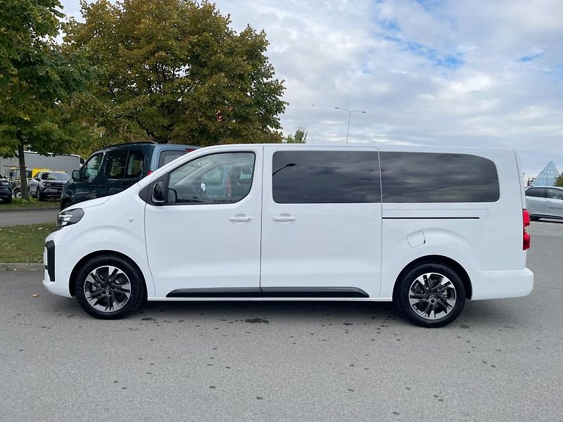 Opel Zafira (2026) 2.2 CDTi 180k Elegance AT8 - fotka 3 z 22