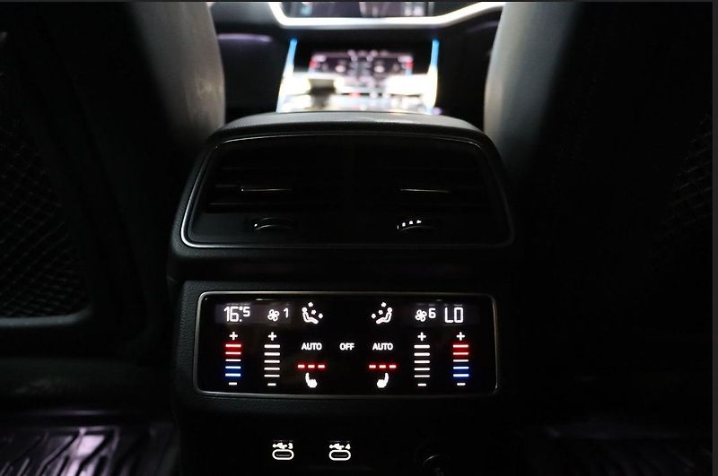 Audi A7 55 TFSI e quattro Matrix B&O - fotka 17 z 26