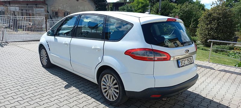 Ford S-MAX (2014) model Winner Plus - fotka 6 z 16