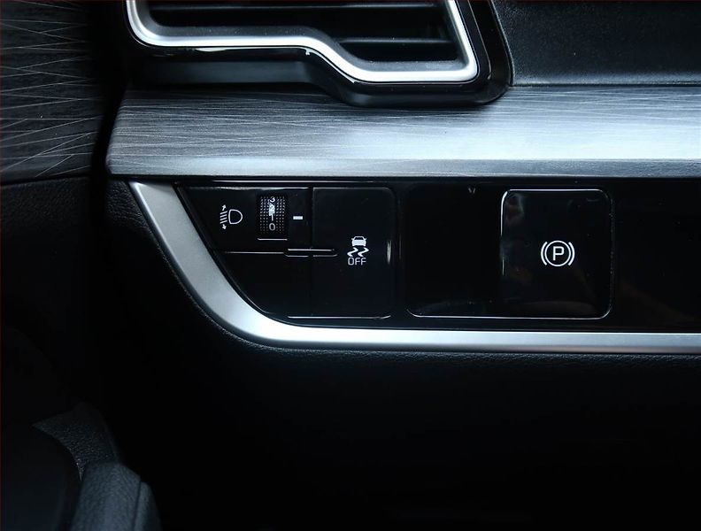 Kia Sportage (2023) Exclusive 1.6 T-GDI MHEV - fotka 22 z 25