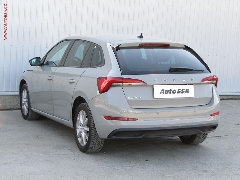 Škoda Scala (2022) 1.0 TSi, ČR, Ambition, DSG - fotka 6 z 20