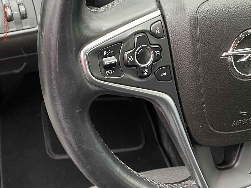 Opel Insignia (2016) 1.6CDTi, ČR, AC, tempo - fotka 13 z 16