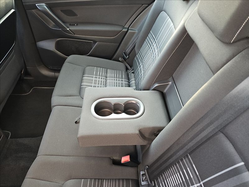 Volkswagen Golf Sportsvan 1,4TSi DSG LOUNGE NAVI STK - fotka 30 z 53