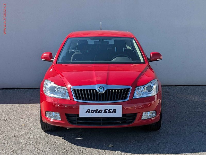 Škoda Octavia (2013) 1.4TSi, Ele, výhř.sed. - fotka 2 z 15