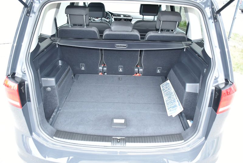Volkswagen Touran (2022) Comfortline 1.5 TSI 110kW DSG - fotka 26 z 32
