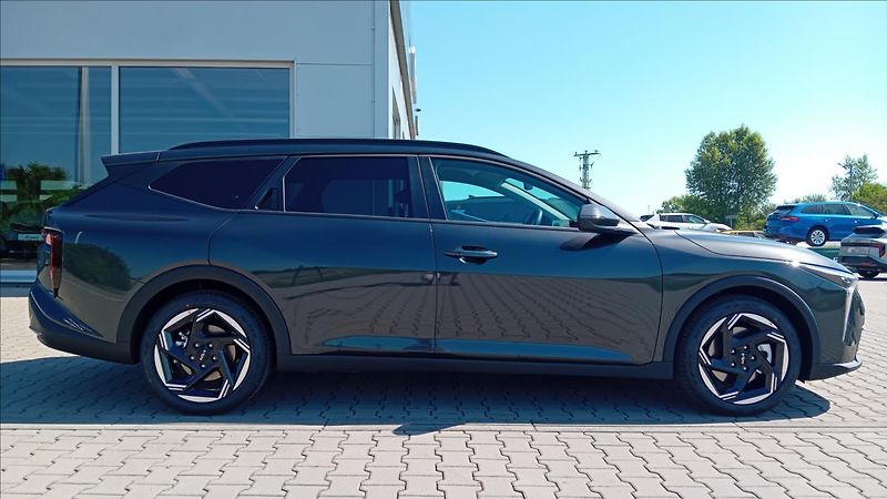 Kia K4 1,6 T-GDi SW 7DCT EXCLUSIVE 11 - fotka 3 z 10