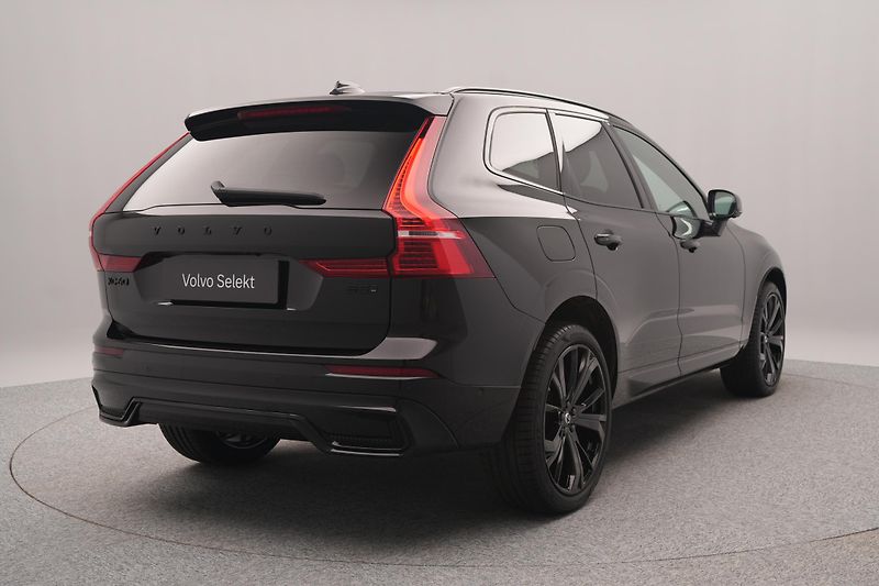 Volvo XC60 B5 AWD BLACK EDITION AUT  - fotka 11 z 49