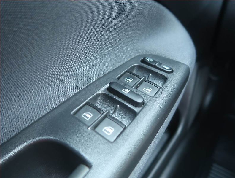 Škoda Octavia (2008) 1.4 16V, Serv.kniha - fotka 13 z 14