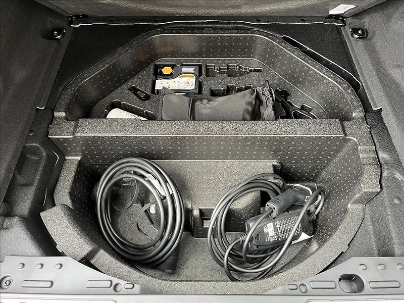 Land Rover Range Rover Sport (2026) 3,0 P460e DYNAMIC SE PHEV - fotka 7 z 38