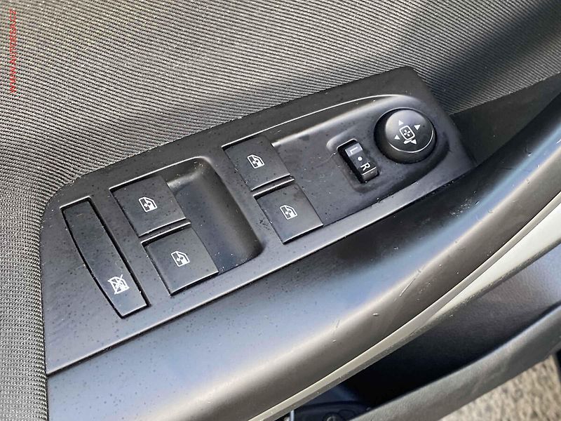 Opel Astra (2018) 1.4T, Navi, +kola - fotka 11 z 20