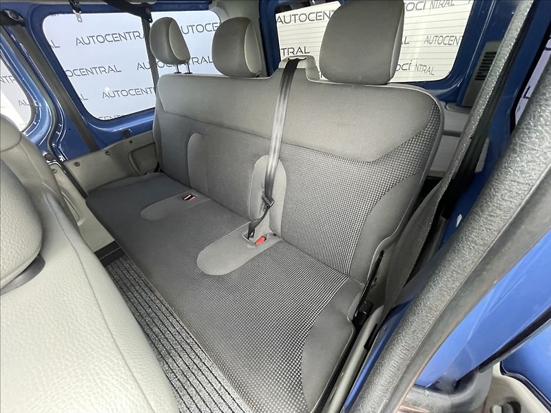 Opel Vivaro 2,5 D,107kW,8míst,po servisu,L - fotka 22 z 23