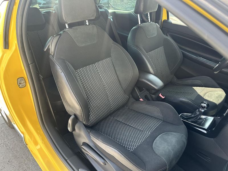 Citroën DS3 (2012) 1.6VTi 88kW - fotka 15 z 21