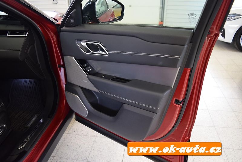 Land Rover Range Rover Velar 3.0L R-DYNAMIC 294 kW ZÁRUKA  - fotka 32 z 74