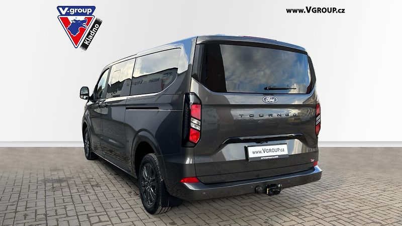 Ford Tourneo Custom (2025) 2.0 170k L2 Titanium Winter - fotka 3 z 47