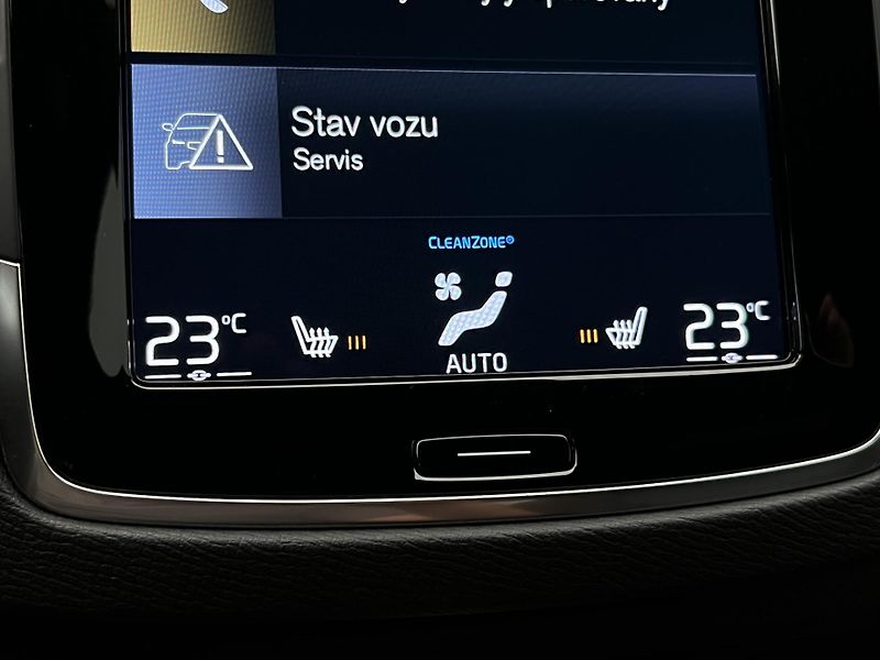 Volvo XC90 B5 AWD MOMENTUM PRO AUT - fotka 37 z 40