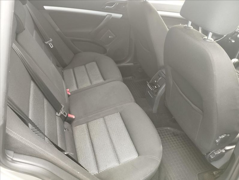 Škoda Octavia 2,0 TDi 103KW Scout 4X4 - fotka 9 z 20