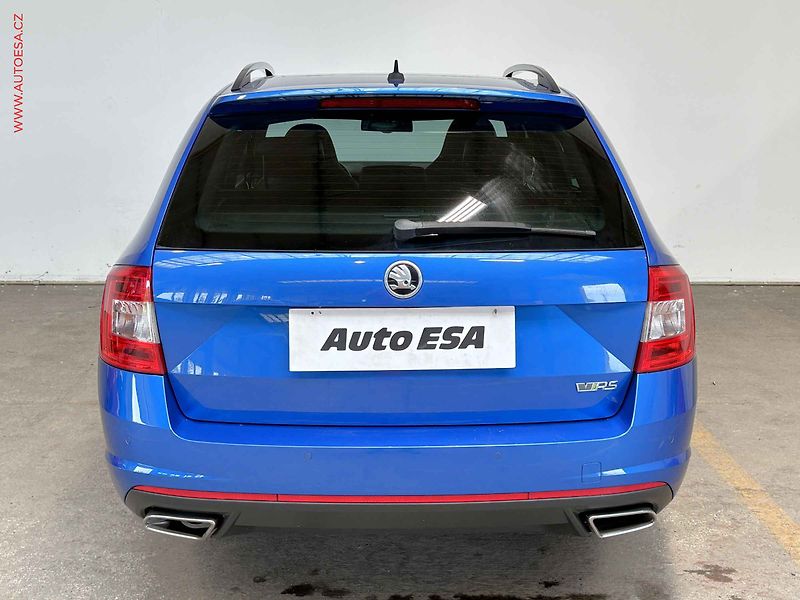 Škoda Octavia (2016) 2.0 TDi, ČR, Xenon, panor - fotka 5 z 19