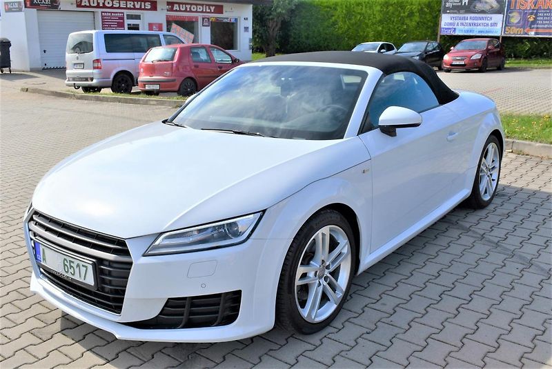 Audi TT 1.8TFSI S-Line Cabrio,B&O - fotka 7 z 50