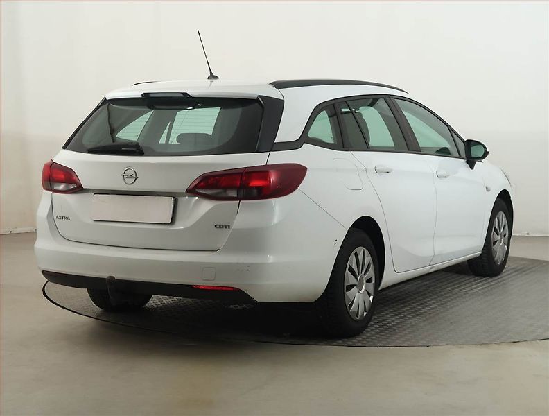 Opel Astra (2016) 1.6 CDTI, Serv.kniha, Tempomat - fotka 5 z 13