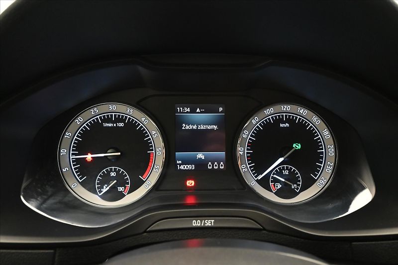 Škoda Karoq 2,0 TDI 85kW DSG NAVIGACE Záru - fotka 16 z 31